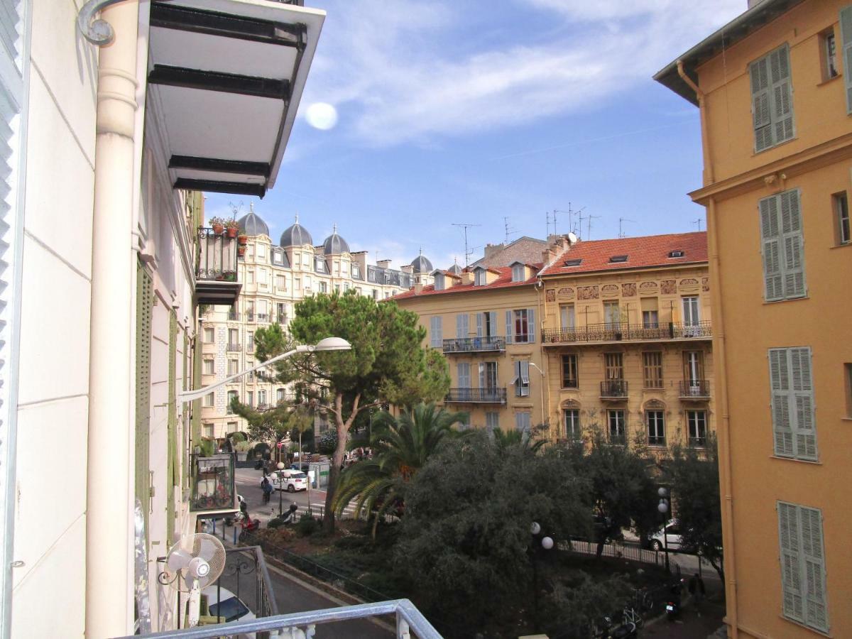 Flat Apartment Nice Bagian luar foto